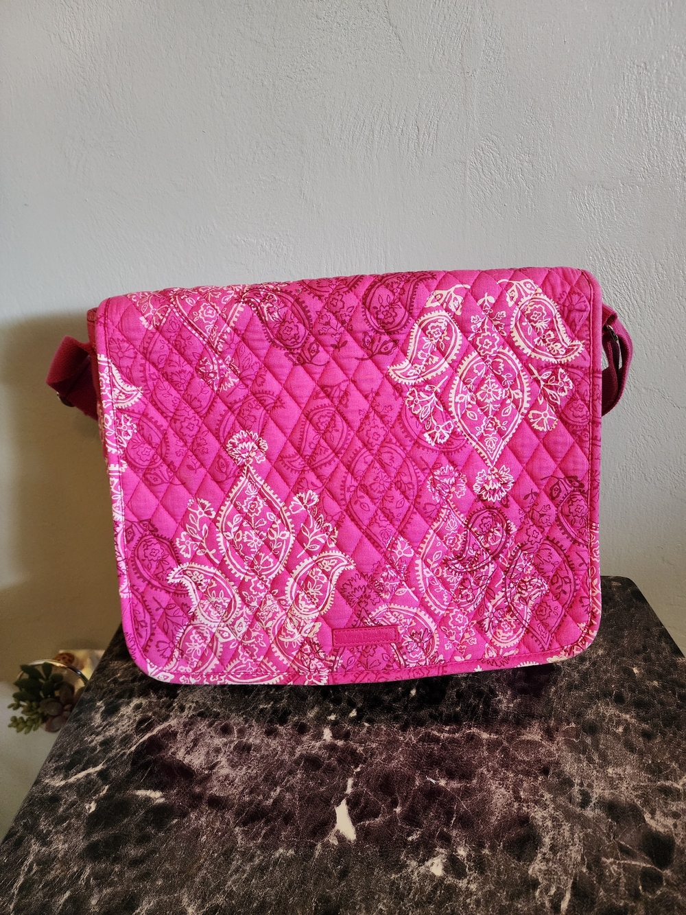 Vera Bradley Hot Pink Paisley Quilted Messager Laptop Bag